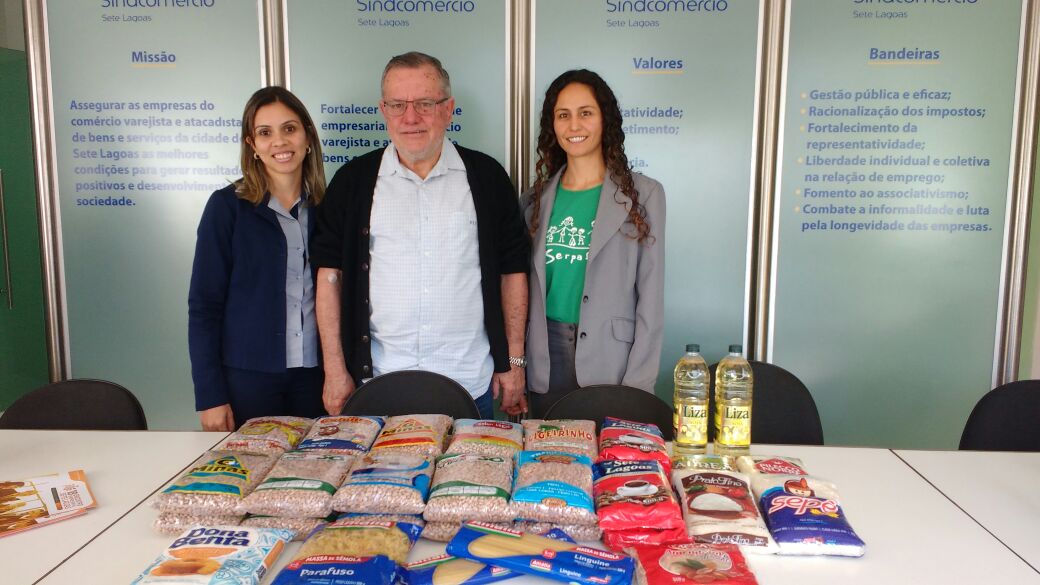 Entrega doação de alimentos para SERPAF – Serviços de Promoção ao Menor e à Família